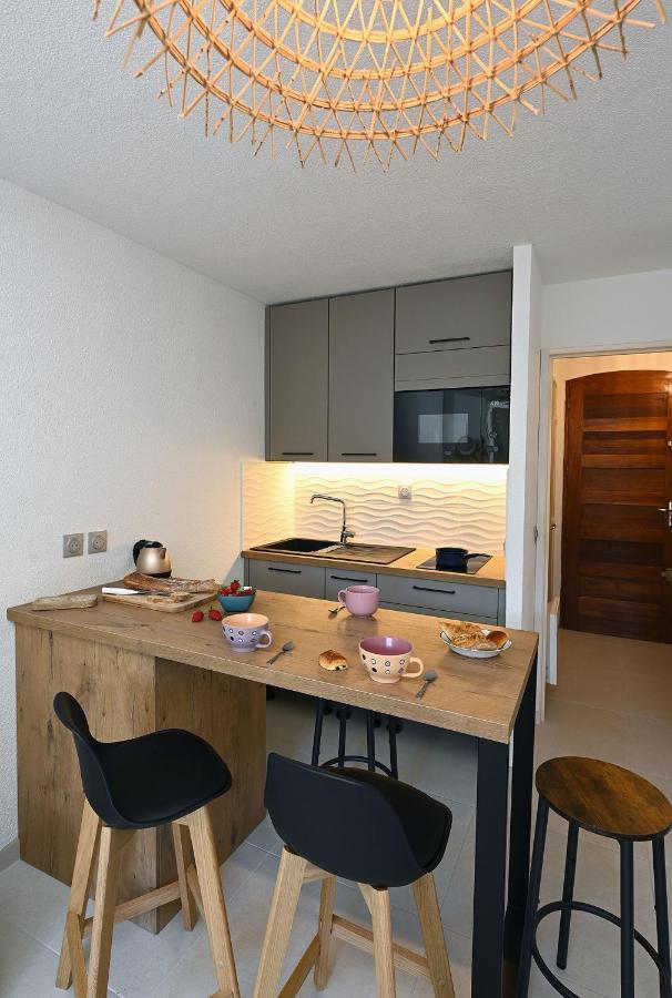 Agréable studio 2/4 pers au calme avec rez-de-jardin Bandol Extérieur photo