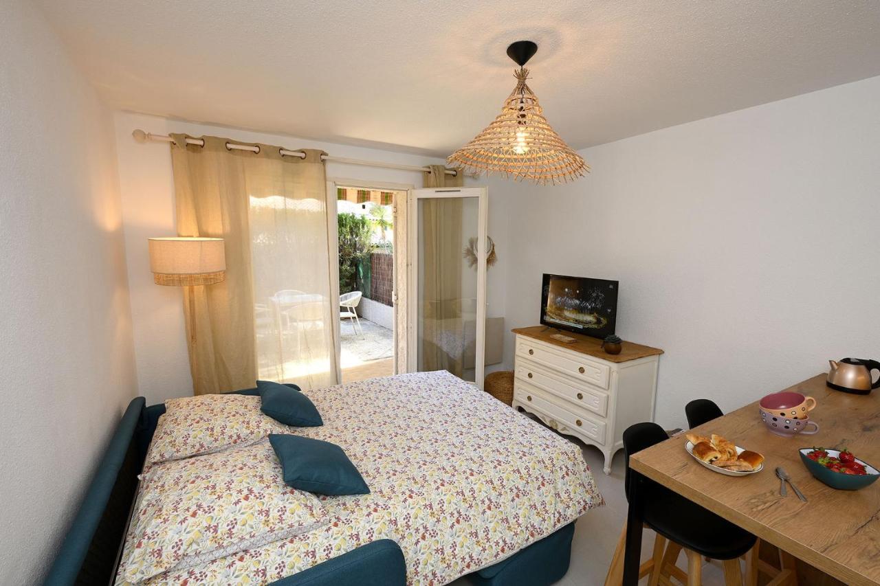 Agréable studio 2/4 pers au calme avec rez-de-jardin Bandol Extérieur photo