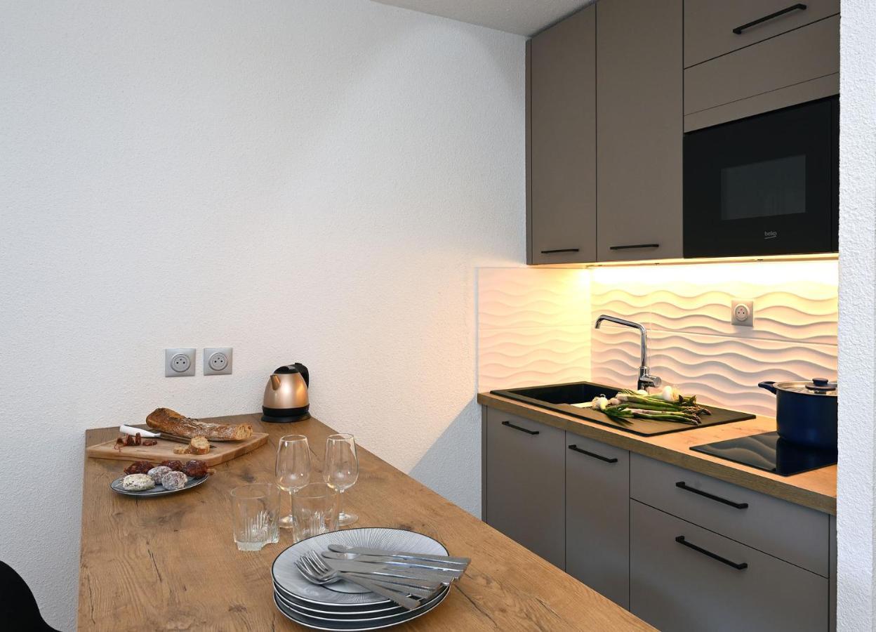 Agréable studio 2/4 pers au calme avec rez-de-jardin Bandol Extérieur photo