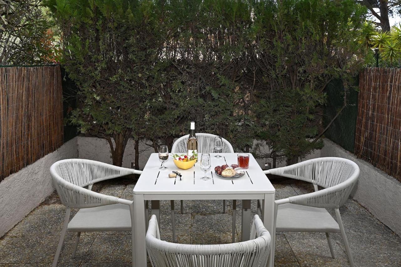 Agréable studio 2/4 pers au calme avec rez-de-jardin Bandol Extérieur photo